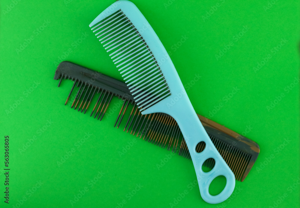 old hair comb. dirty plastic combs, old broken combs that are no longer suitable for use.
old hair comb. dirty plastic combs, old broken combs that are no longer suitable for use.