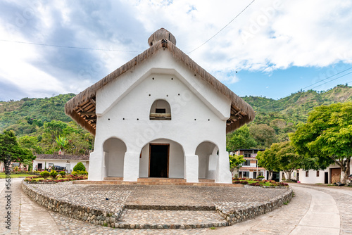 Church Iglesia de San Andres de Pisimbala photo
