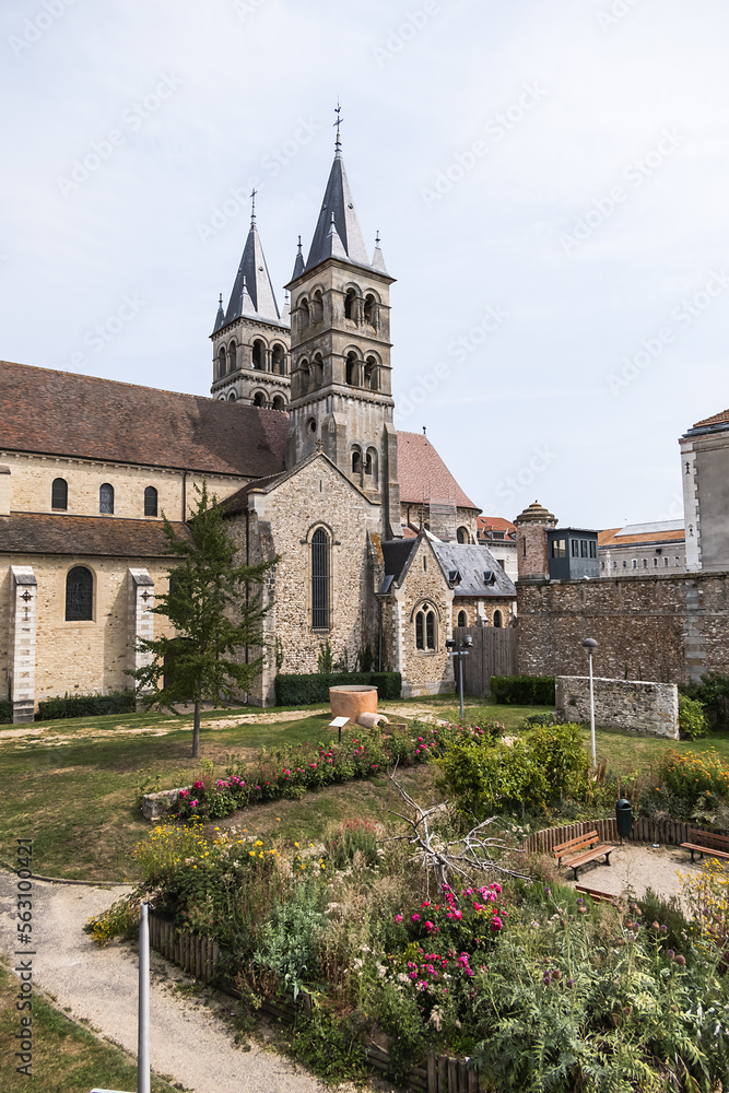 Collegiate Church of Notre-Dame founded between 1016 and 1031 by Robert II of France in Melun. France.