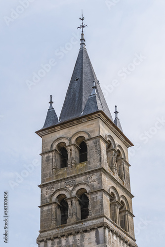 Collegiate Church of Notre-Dame founded between 1016 and 1031 by Robert II of France in Melun. France. © dbrnjhrj