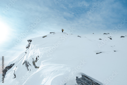 Sci alpinista sulle Alpi Lepontine, Pizzo dell'Uomo, Massiccio del San Gottardo, Svizzera photo