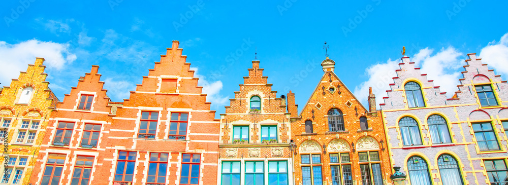 Naklejka premium Colorful houses on Brugge Grote Markt square, Belgium