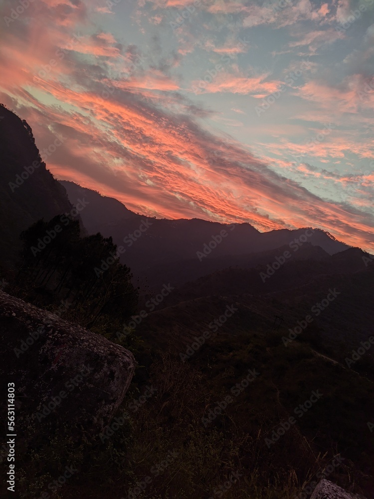 Fototapeta premium sunset clouds in uttarakhand