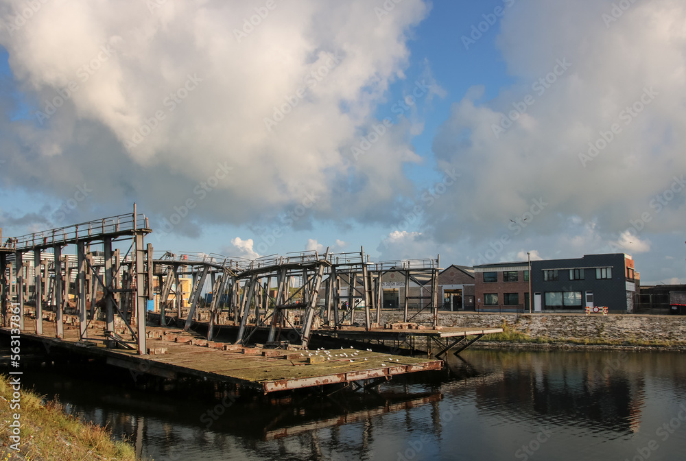 ancien chantier naval à l'abandon à Oostende en Belgique