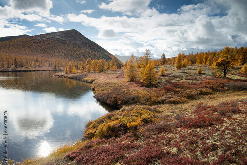 Fototapeta Naklejka Na Ścianę i Meble -  Far East of Russia, Magadan region, Susumansky district, lake Malyk..Surroundings of the mountain lake Malyk in the north of the Far East is located five hundred kilometers from the city of Magadan.