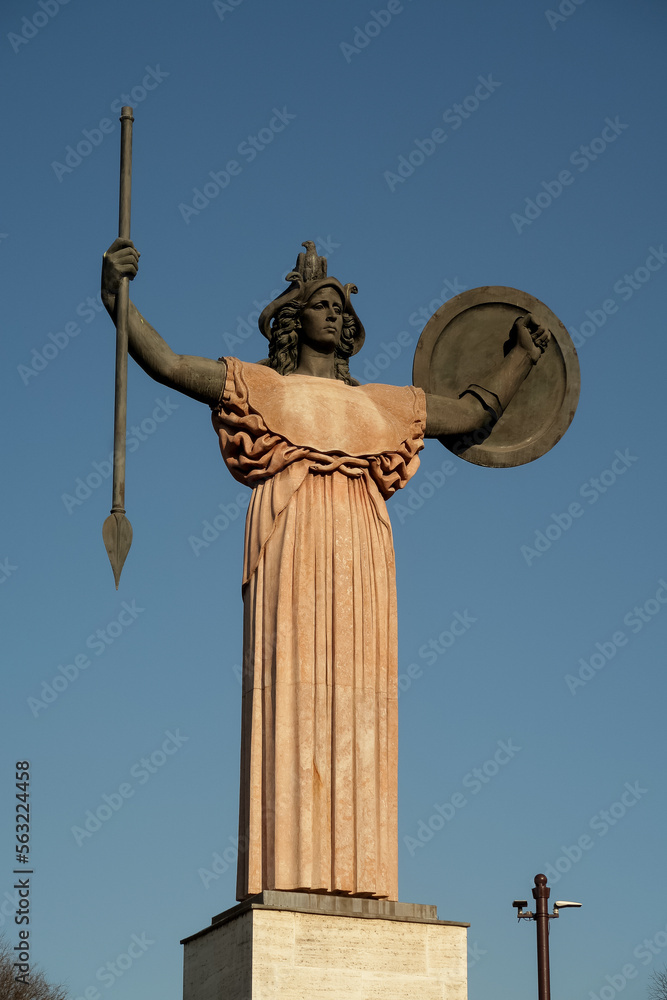 Pavia statua della Minerva