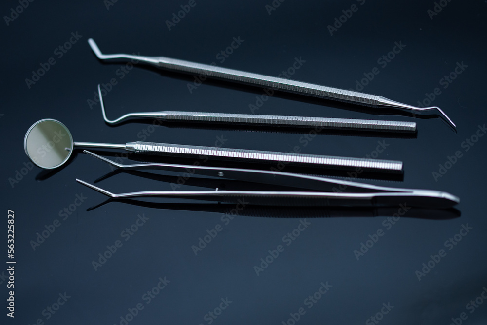 Stainless steel non-sterile dental consultation kit, kit for dental consultation, sterile, 3 disposable components Stainless steel non-sterile dental consultation kit, kit for dental consultation, sterile, 3 disposable components