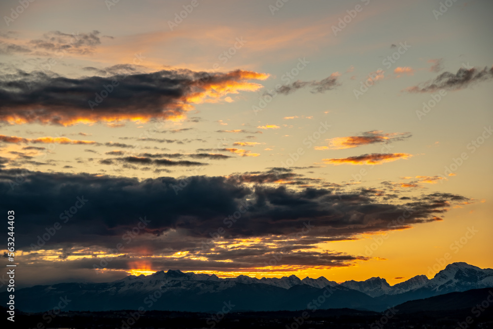 Obraz premium Winter colorful sunset in the countryside of Friuli-Venezia Giulia, Italy