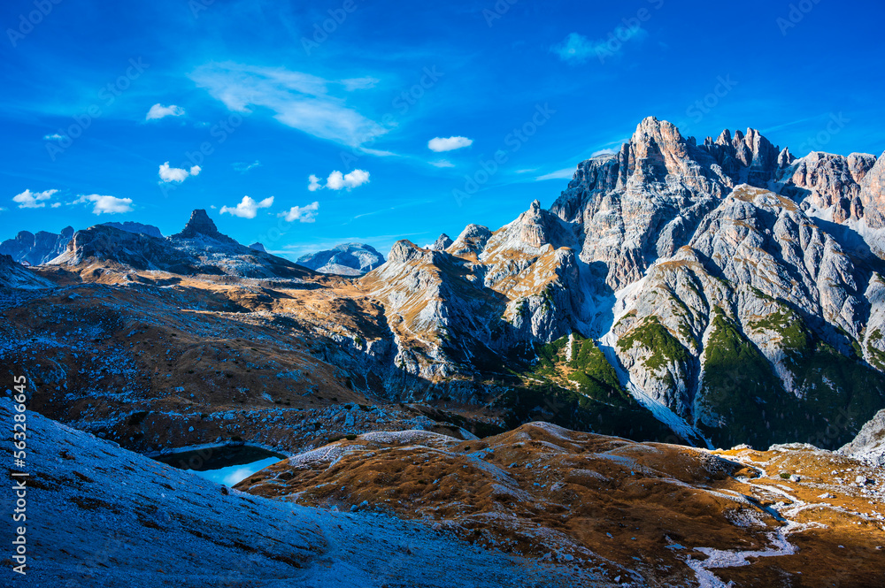 Obraz premium Sunset over the Dolomites. Park of the three peaks of Lavaredo.