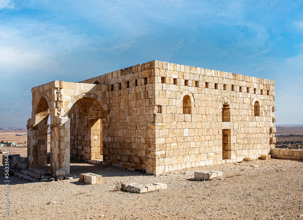 قصر الحلابات، مدينة اثرية خاوية على عروشها - الاردن
 Hallabat Palace - hallabat fort-  Jordan