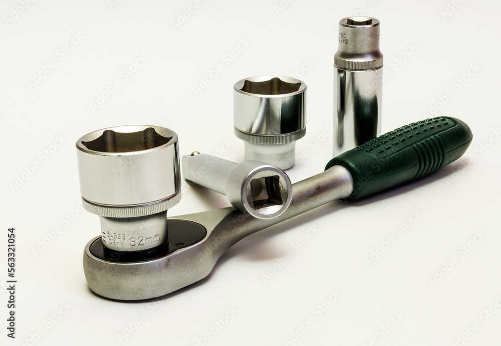 Hand tool. Key ratchet with extension and union heads Hand tool. Key ratchet with extension and union heads