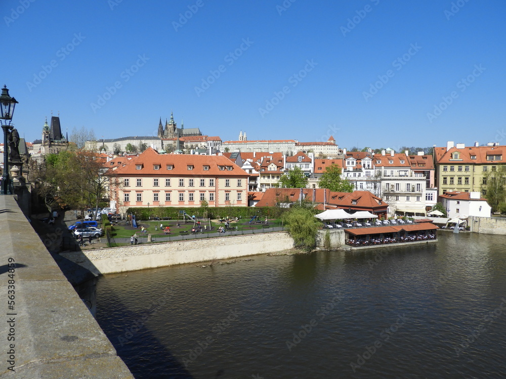Fototapeta premium Río Moldava, Praga, República Checa