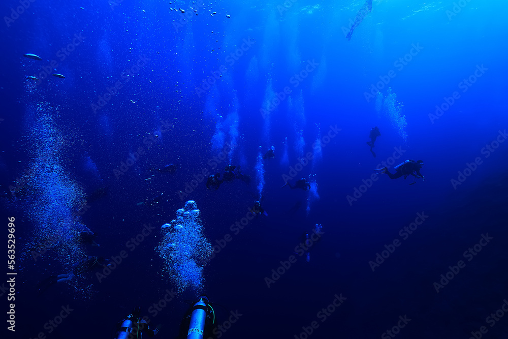group of divers depth bubbles dive