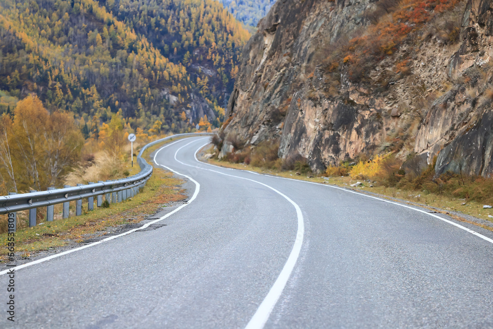 Fototapeta premium autumn highway view, freedom travel landscape