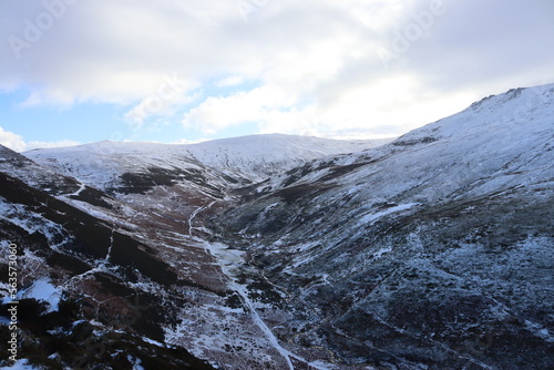 Snowdonia carneddau drum foel fras winter © MountainGlory