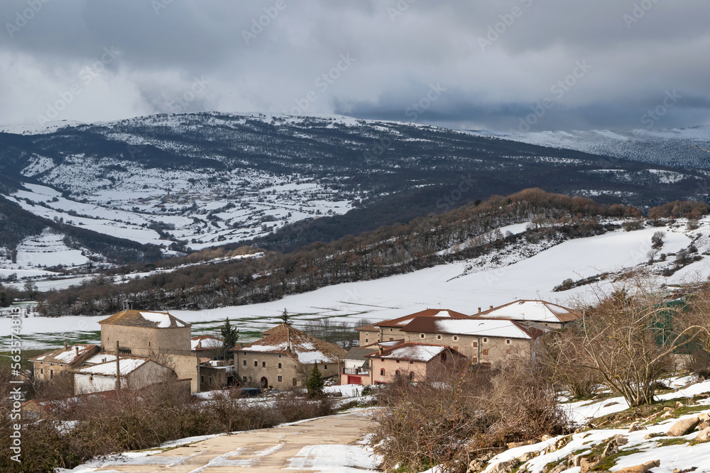 Village in winter. Goñi Valley. Azanza-Azantza