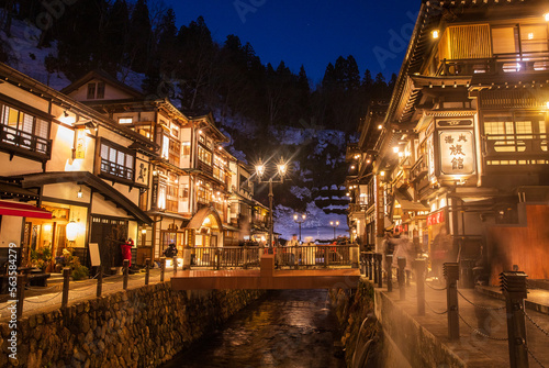 銀山温泉