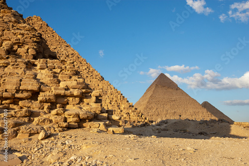 Point of view reverses sizes of Giza pyramids.