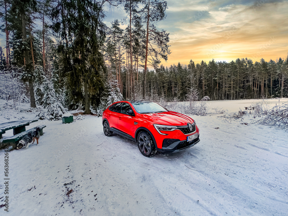 Renault Arkana RSline is a compact crossover SUV Etech hybrid car in