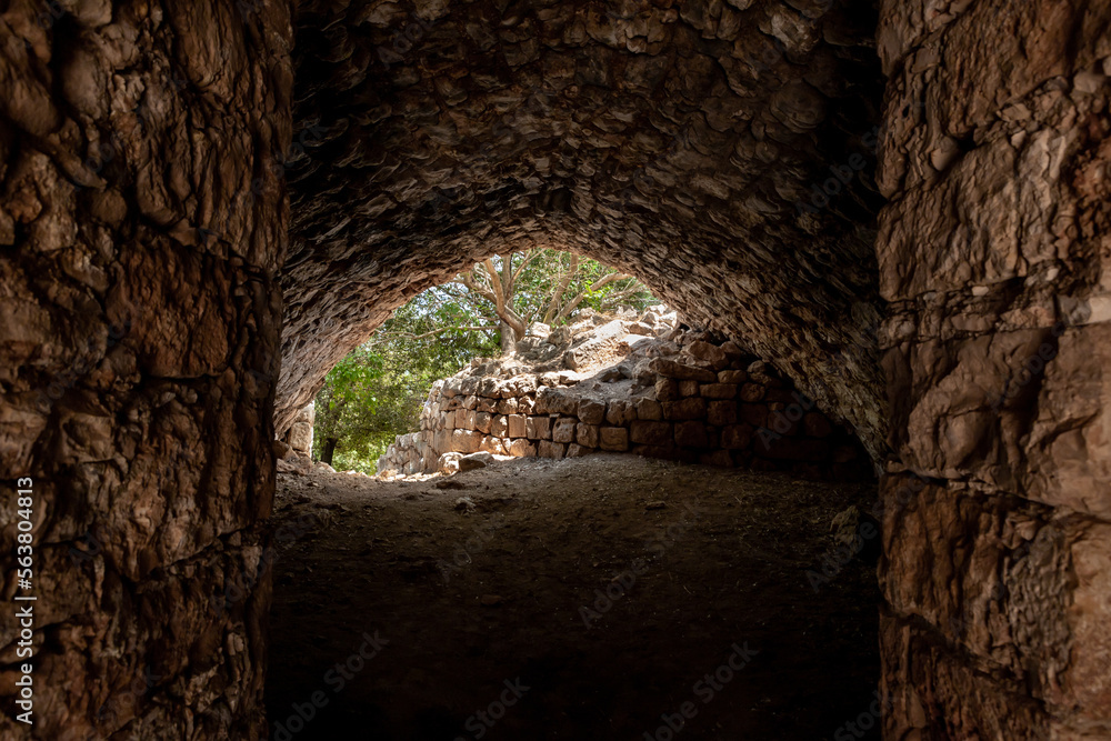 Obraz premium The well-preserved remains of the Yehiam Crusader fortress at Kibbutz Yehiam, in Galilee, northern Israel