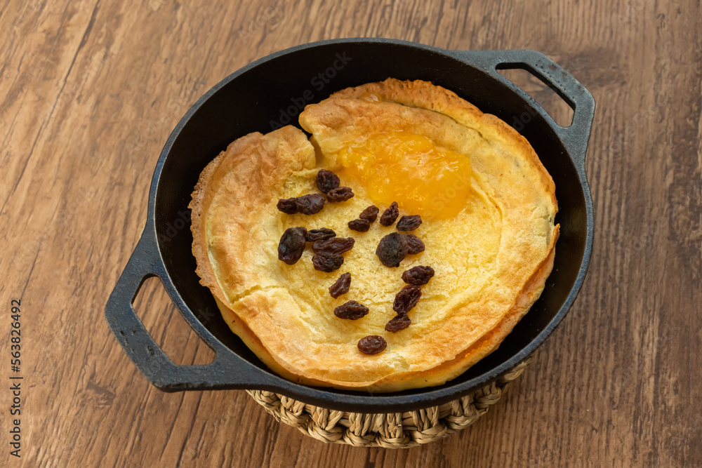 ダッジベイビー パンケーキ料理 Dutch baby simple pancake dish ダッジベイビー パンケーキ料理 Dutch baby simple pancake dish