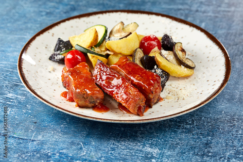 grilled ribs with baked vegetables