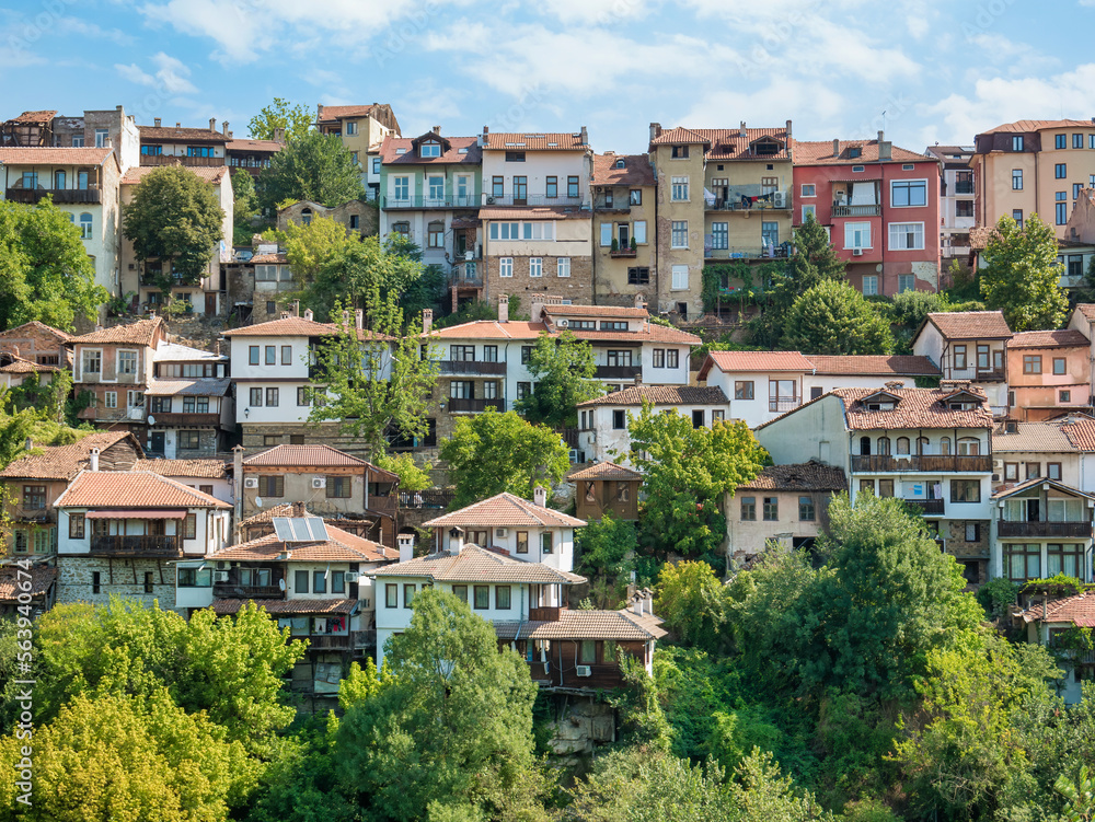 Obraz premium View from above with the medieval buildings and houses in Veliko Tarnovo, the historical and cultural capital of Bulgaria