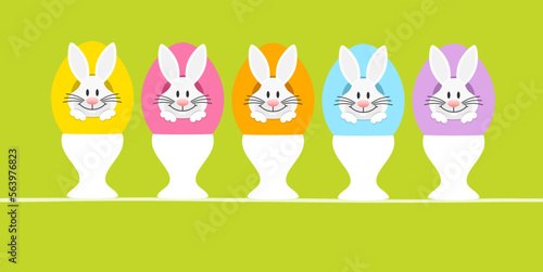 5 Weiße Osterhasen In Ei Eierbecher Vorn Grün