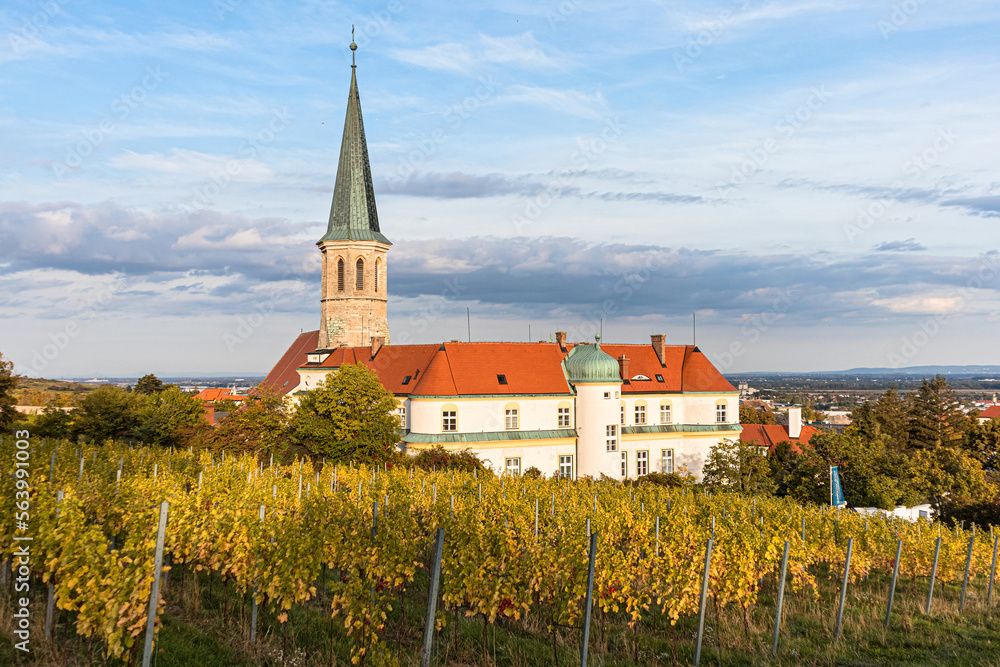 Deutschordens-Schloss und Pfarrkirche Gumpolskirchen