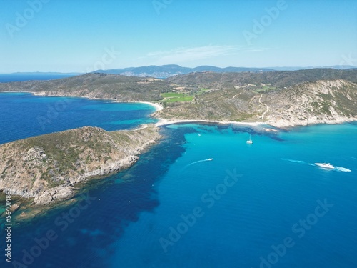 Fototapeta Naklejka Na Ścianę i Meble -  Vue aérienne de la côte méditerranéenne dans le sud de la France