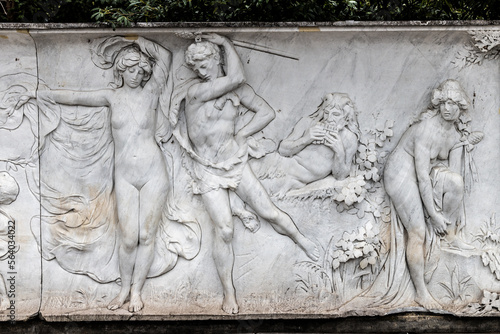Relief "Bacchanalia" von Adolf Meyer am Zürichhorn, Zürichsee - Ausschnitt