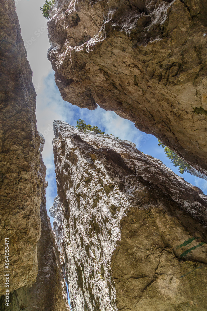 Grottes dans le massif des Bauges, Savoie, France en été