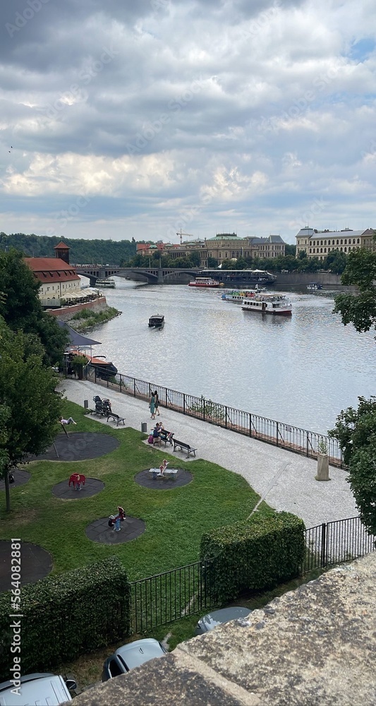 Naklejka premium view of the bay of the city