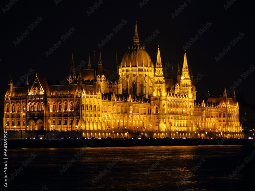 Fototapeta premium budapest hungarian parliament 