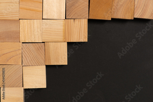 並ぶ木製のブロック