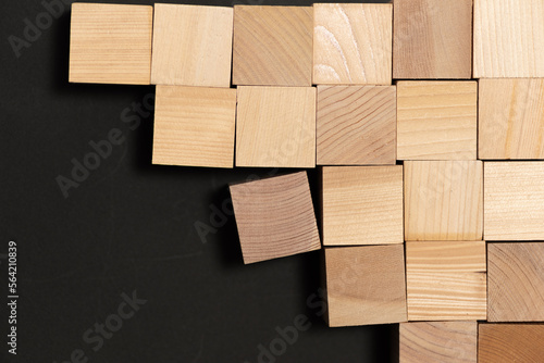 並ぶ木製のブロック
