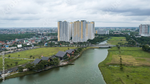 Appartement Summarecon Bekasi is an icon of the modern city of Bekasi. Summarecon has housing and shopping centers.