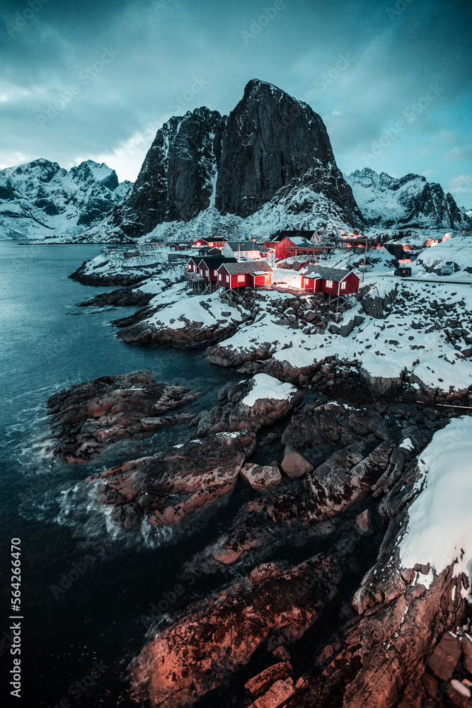Φωτογραφία Night long exposure shot, photo in Hamnoy, Small fishing village in Lofoten, Nor