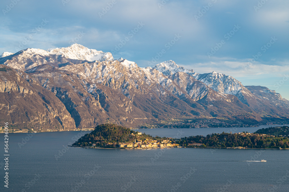 Obraz premium The panorama of Lake Como, from the church of San Martino in Griante, showing Bellagio and the surrounding mountains.
