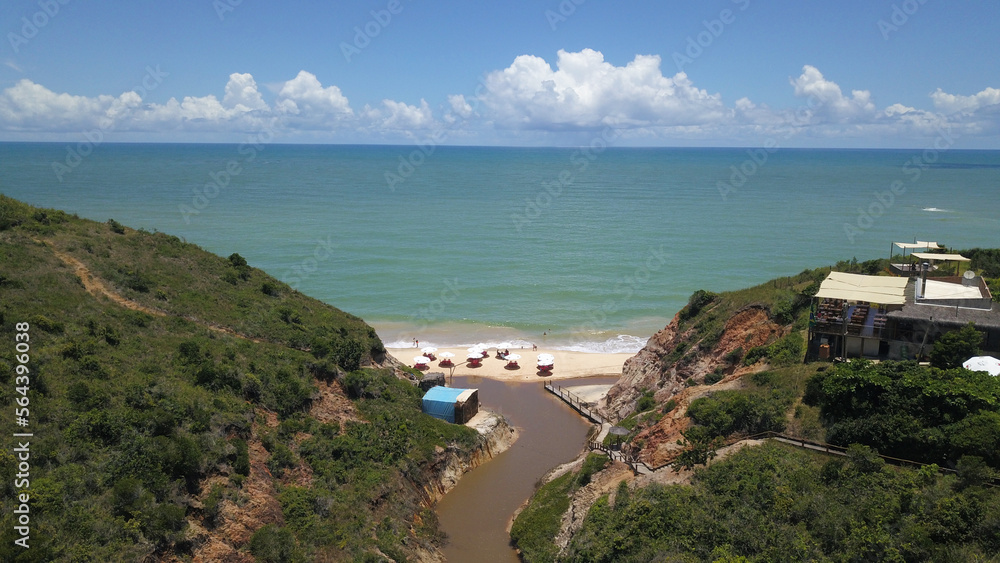 Praia entre as falésias de Prado, Bahia, Brasil. Praia entre as falésias de Prado, Bahia, Brasil.