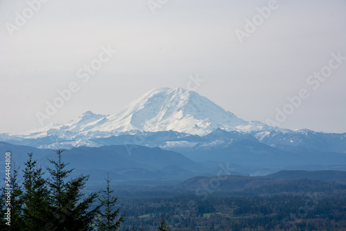Fototapeta Naklejka Na Ścianę i Meble -  Mount Rainier, Washington (Landscape)