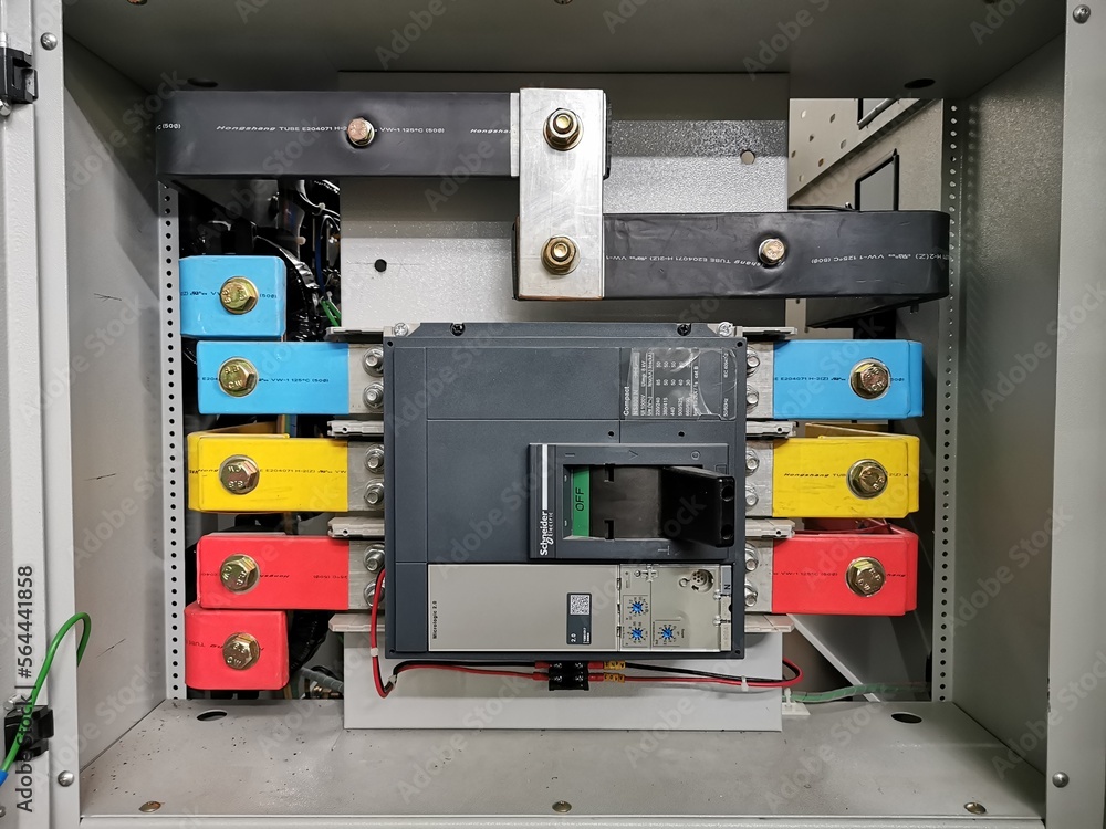 molded case circuit breakers in electrical with insulated