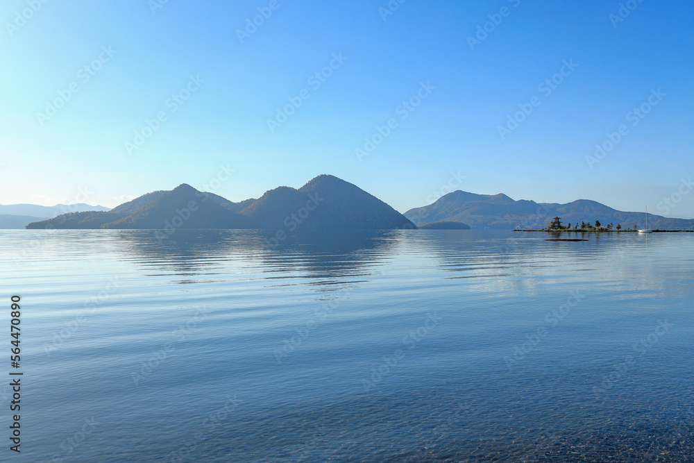 洞爺湖と浮見堂と有珠山