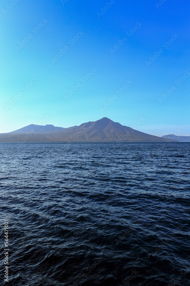 支笏湖と風不死岳と樽前山