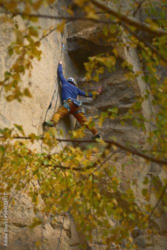 autumn crack climbing in Ettringen, Germany on Basalt rock in a small finger crack