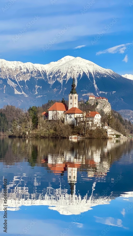 Fototapeta premium Lake Bled Slovenia (Blejsko jezero). Beautiful mountain lake with small Pilgrimage Church. 