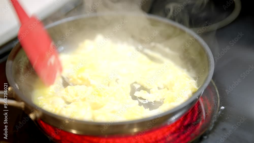 Unscrambling eggs. 4k reverse timelapse video clip Unscrambling eggs. 4k reverse timelapse video clip