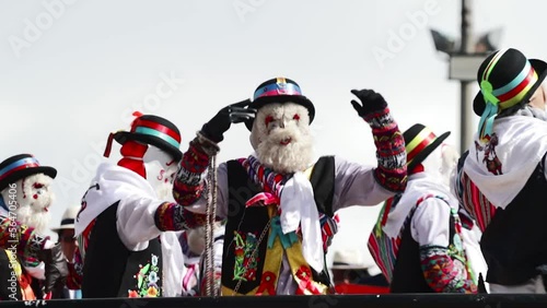 Beautiful video of folkloric dancers dancing the 