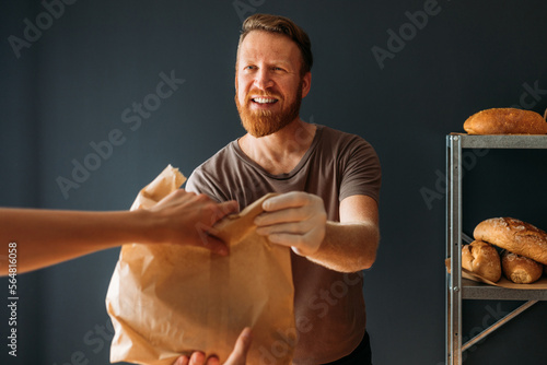 Baker serving Customer