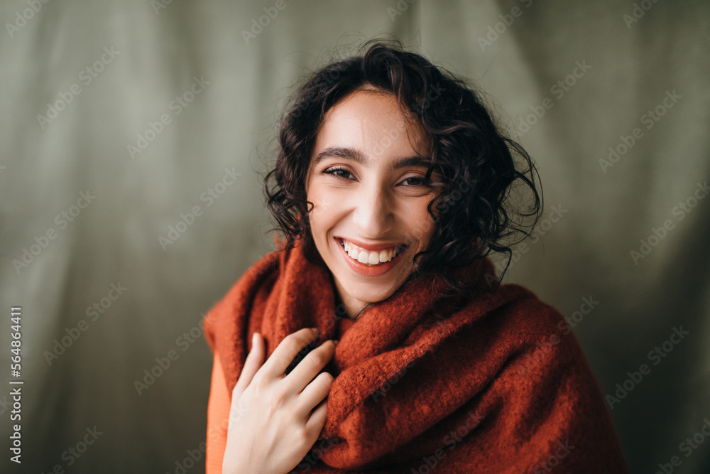 Happy woman smiling at camera - Autumn portrait Happy woman smiling at camera - Autumn portrait